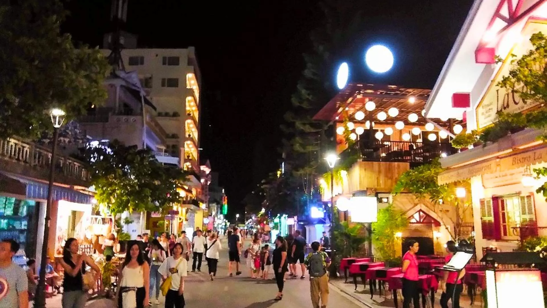 Promenade sur Nguyen Dinh Chieu 