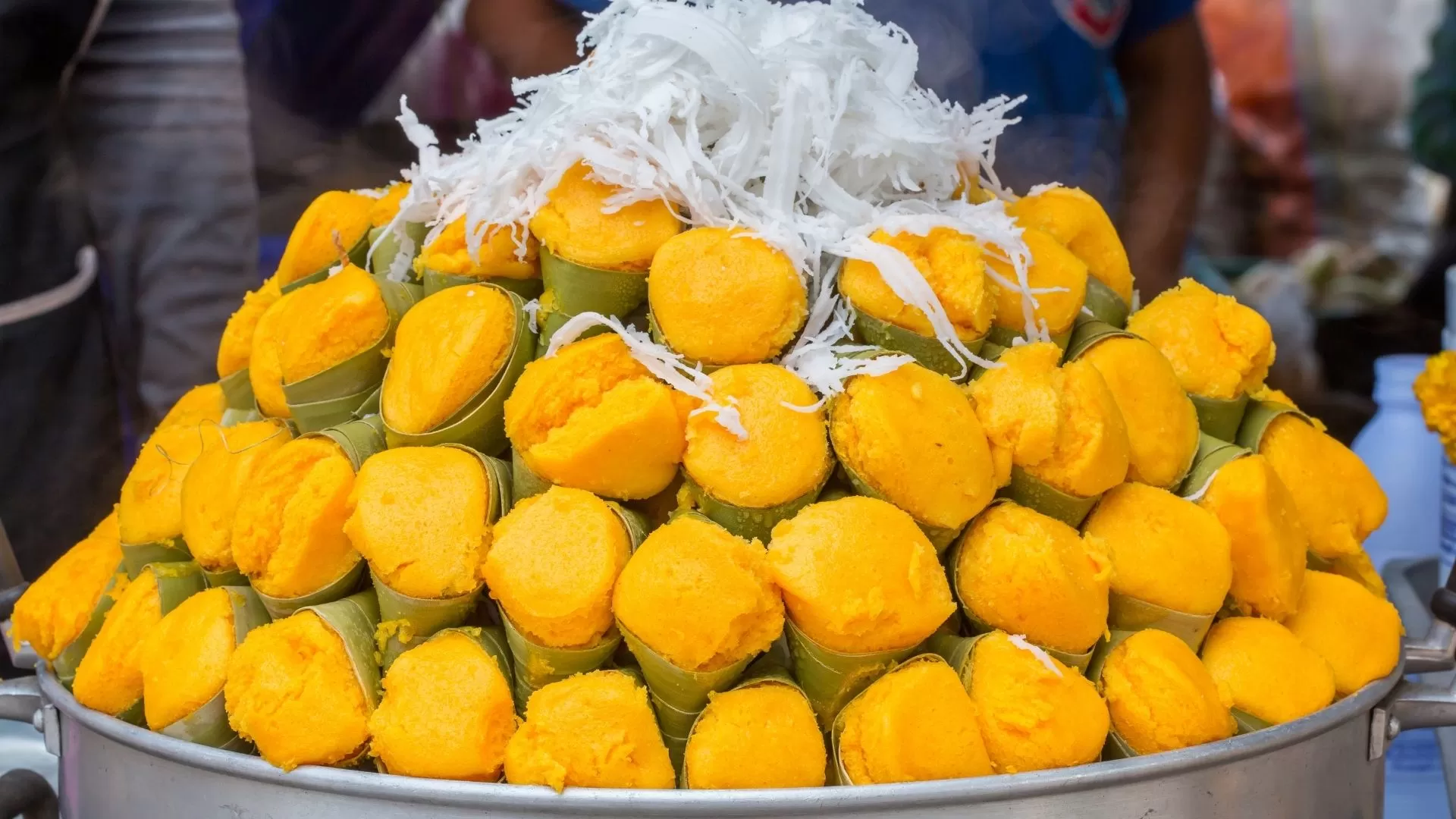 Banh bo thot not – Palm sugar steamed rice cake