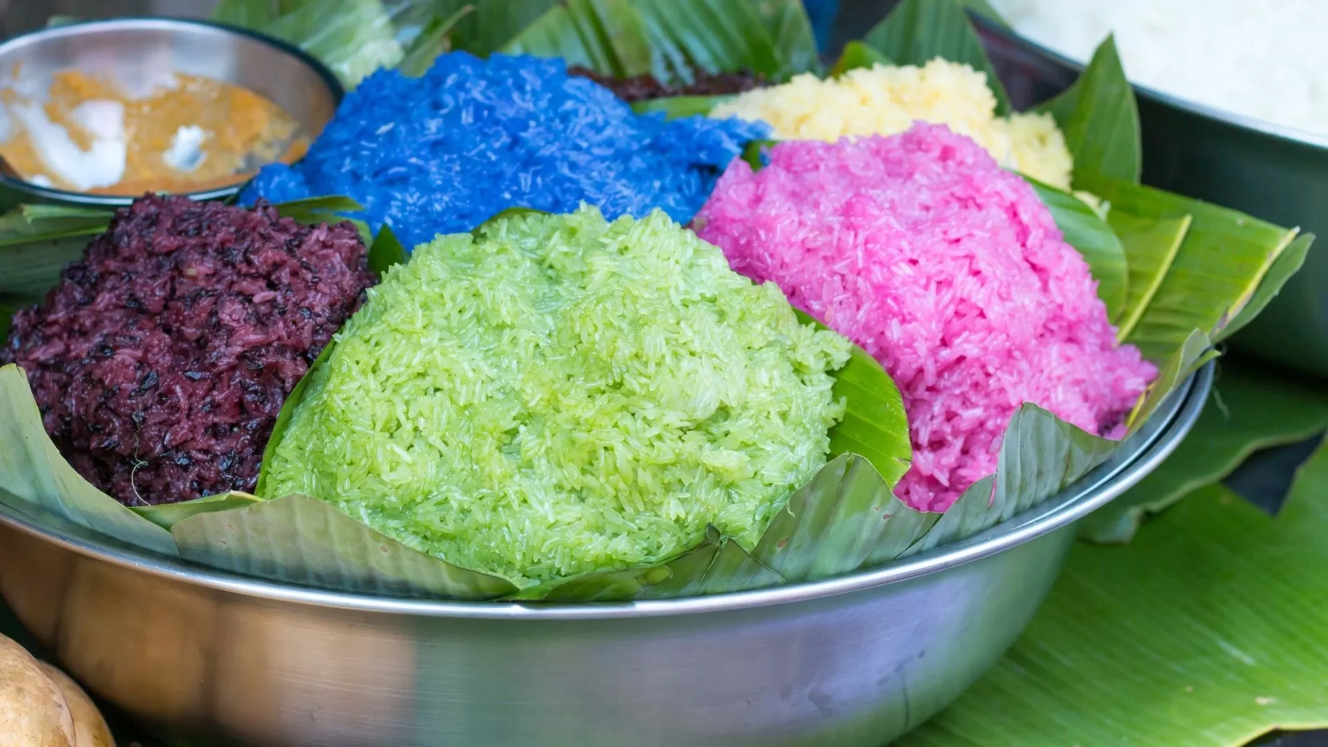 Five-colored sticky rice