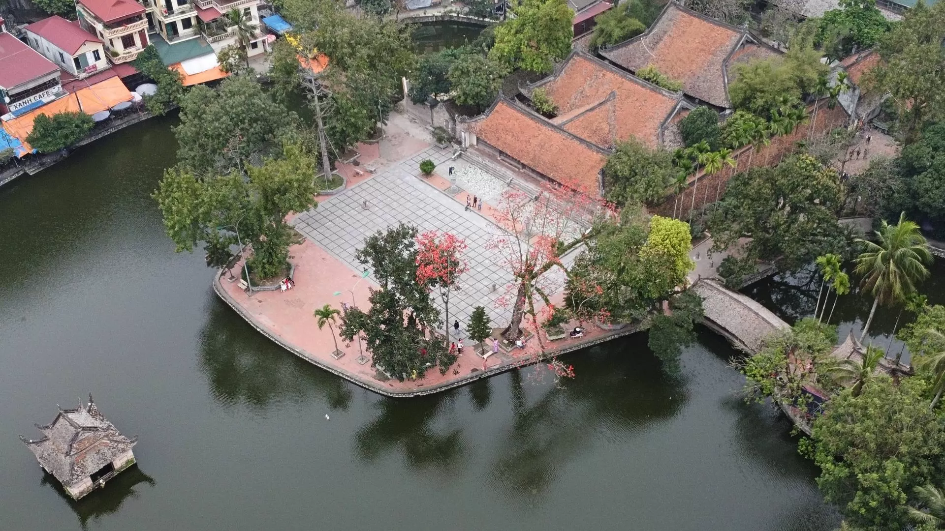 Aerial view of Thay Pagoda