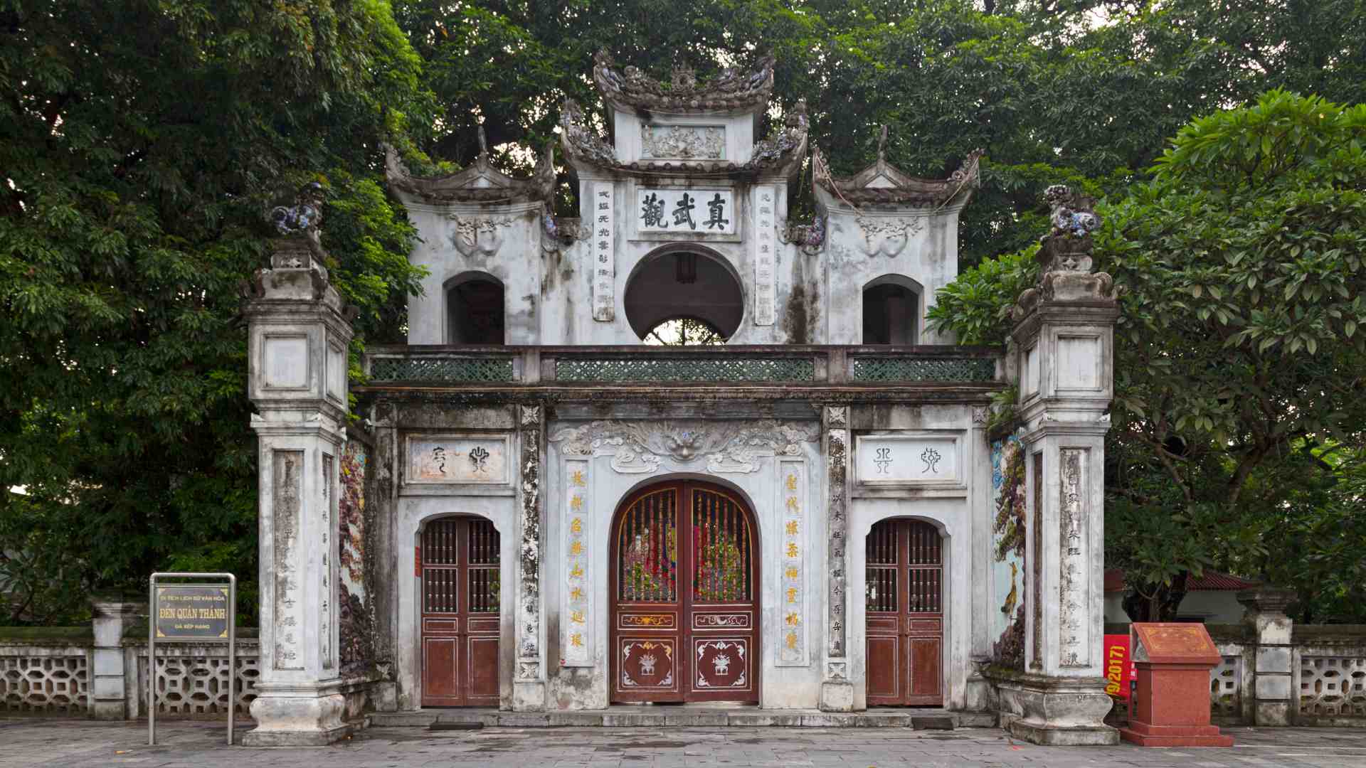 Quan Thanh Temple
