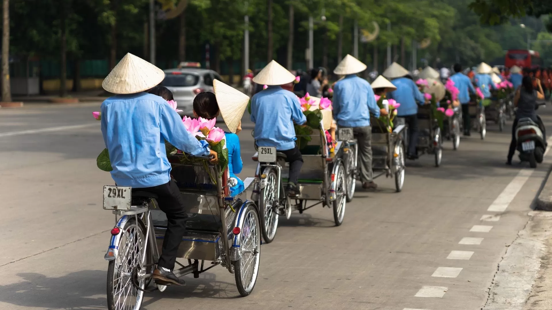 Cyclo ride through Hanoi’s Old Quarter