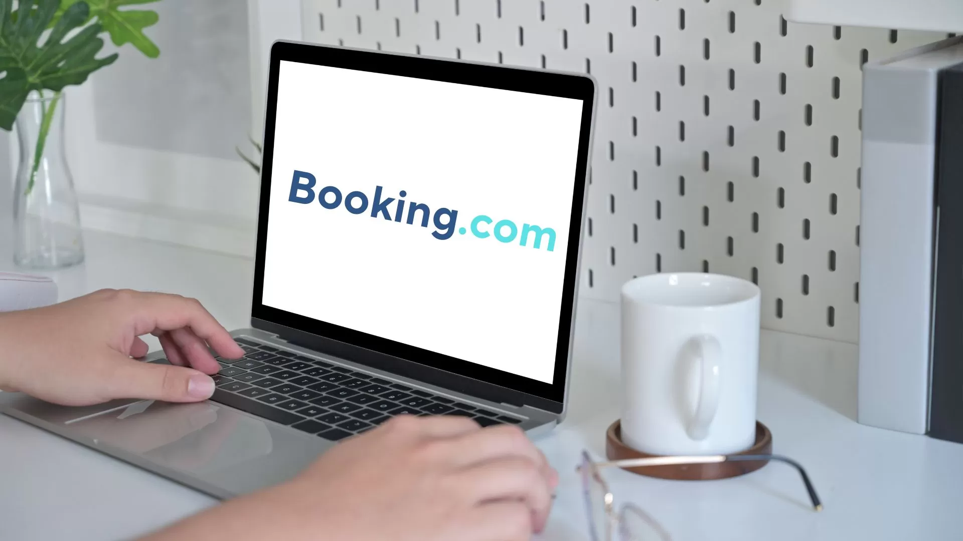 Booking.com - Websites for hotel booking