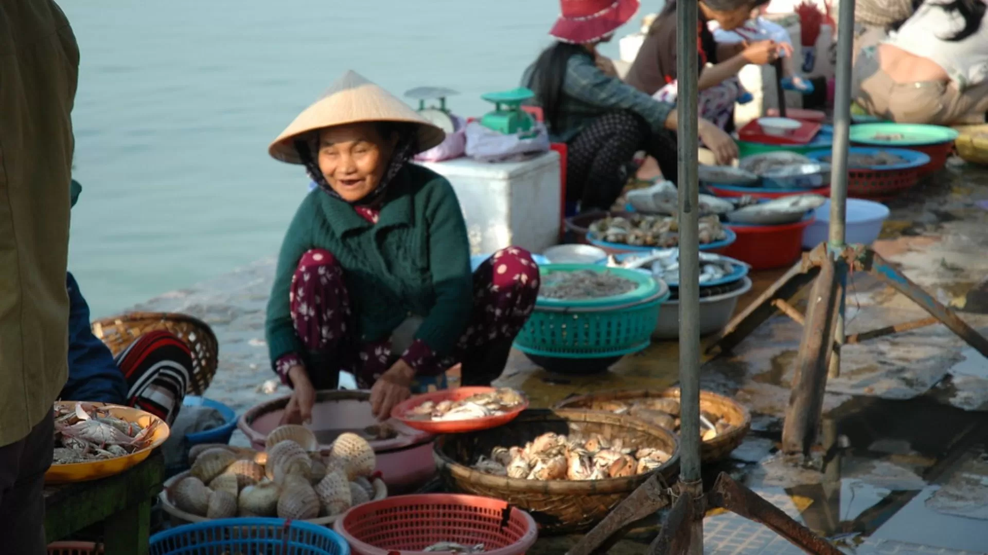 Marché de pêcheurs au Vietnam  