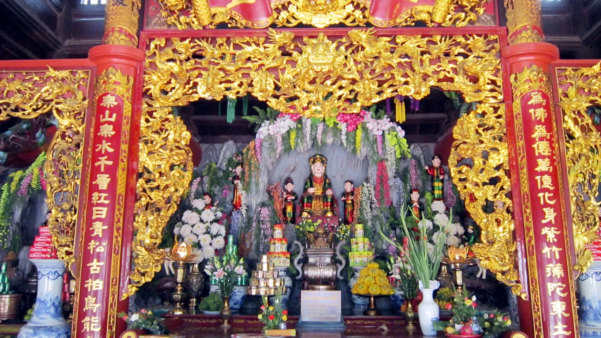 Temple Sainte Mère Lieu Hanh 