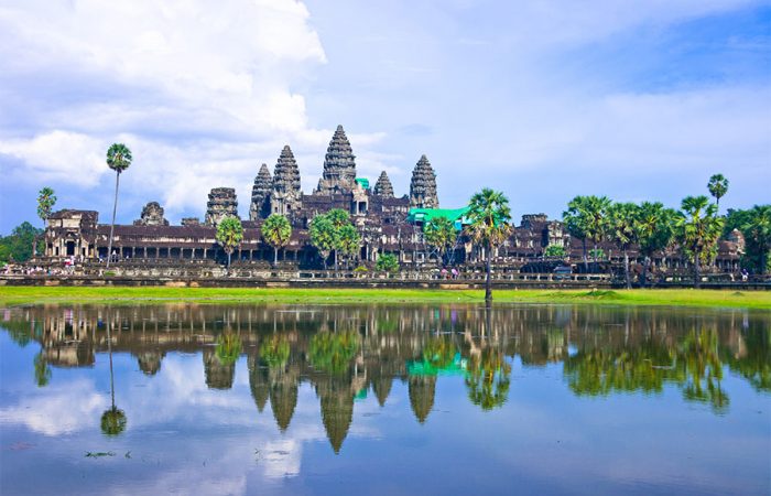siem reap cambodge, temple d'Angkor, reflet dans l'eau