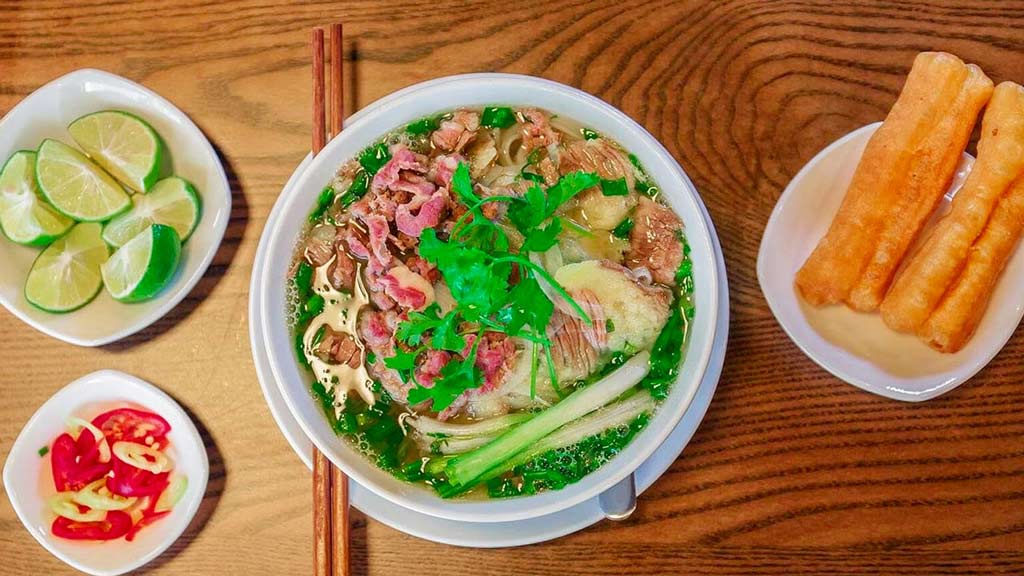 Le pho : soupe de boeuf aux nouilles de riz – spécialité de Hanoi