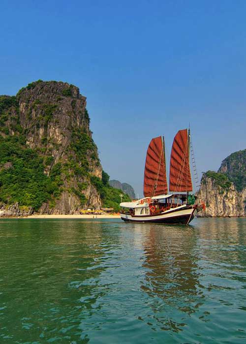 Croisière dans la baie d'Halong - Découvrez la beauté naturelle du Vietnam