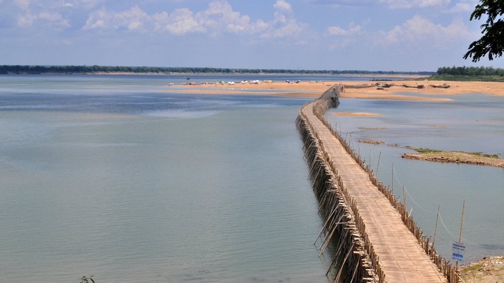 Pont de bambou à Kampong Cham