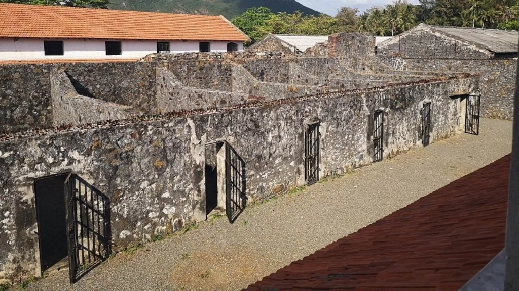 Les prisons de Con Son