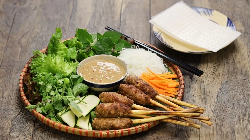 Top 10 des plats au centre du Vietnam à ne pas manquer - vietnam cuisine nem lui 1024 vietnam-cuisine-nem-lui
