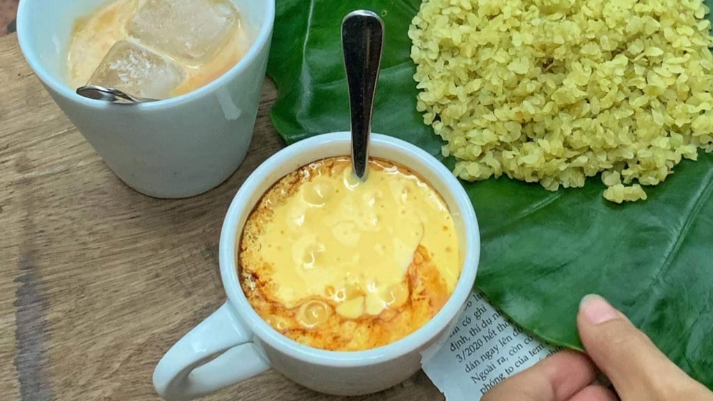 vietnam-hanoi-cafe-aux-œufs