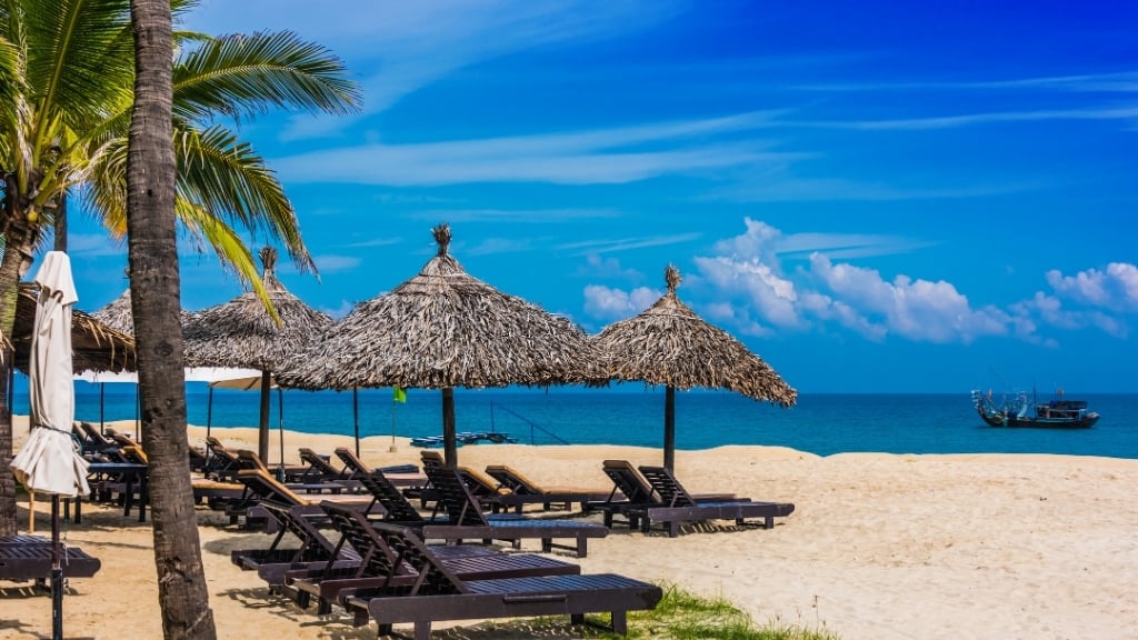 vietnam-hoian-cua-dai-plage