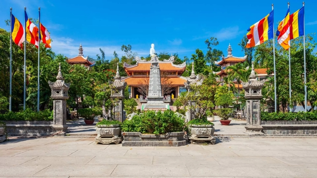 La Pagode Long Son - Un des sanctuaires bouddhistes les plus anciens de Nha Trang