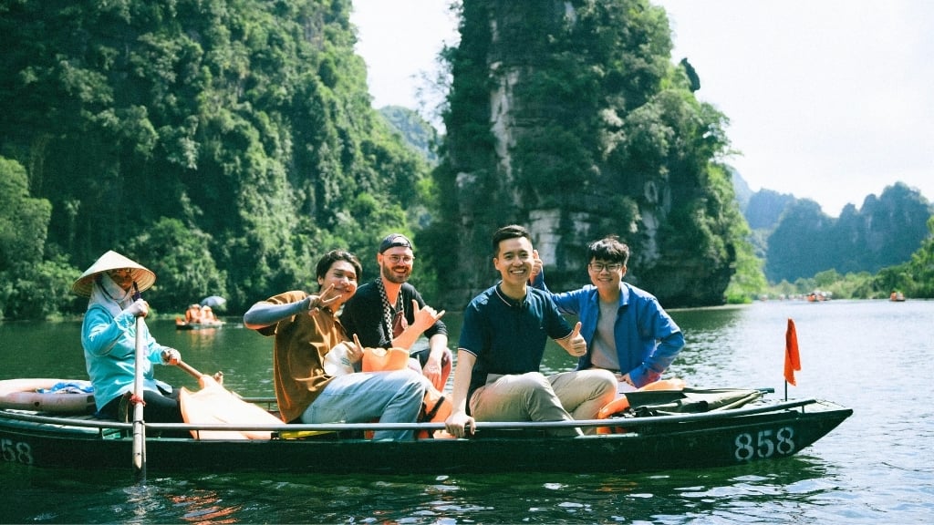 Promenade en barque à Trang An
