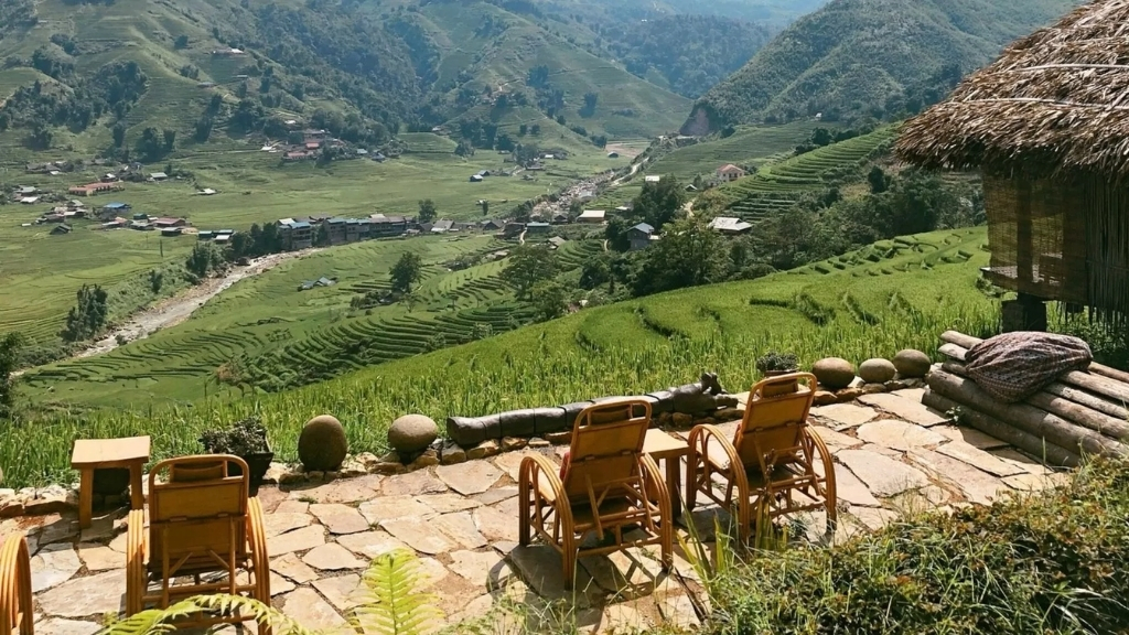 Café avec vue sur les rizières en terrasse à Sapa