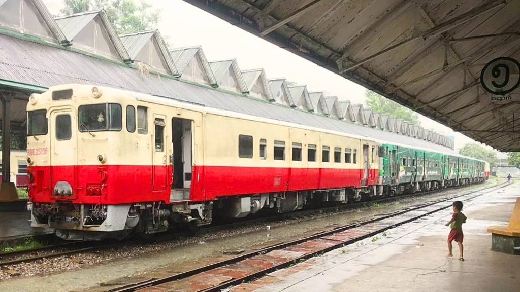Que voir et faire à Yangon ? - birmanie transport yangon train circulaire 1024 Train circulaire de Yangon