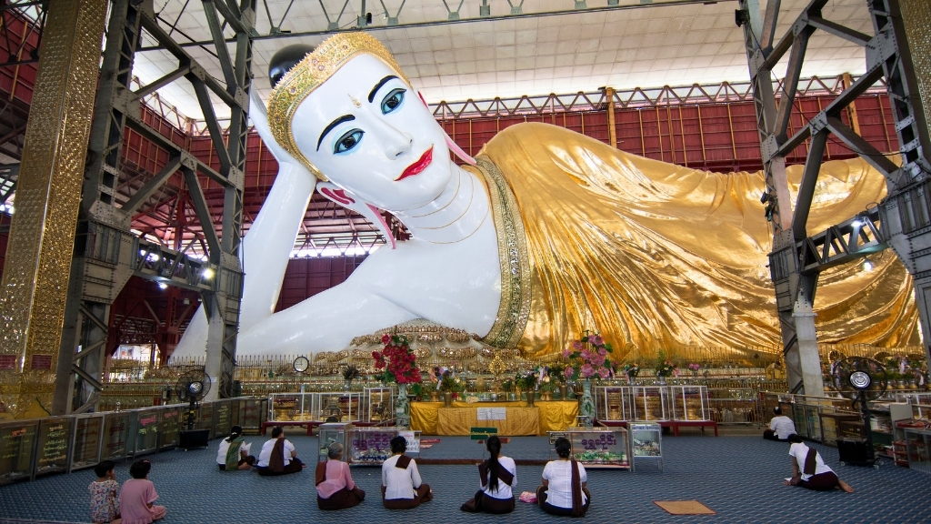 Que voir et faire à Yangon ? - birmanie yangon temple bouddha chaukhtatgyi 1024 Temple du Bouddha Chaukhtatgyi