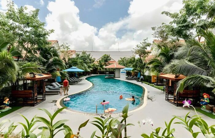 Sea Breeze Hotel & Villa