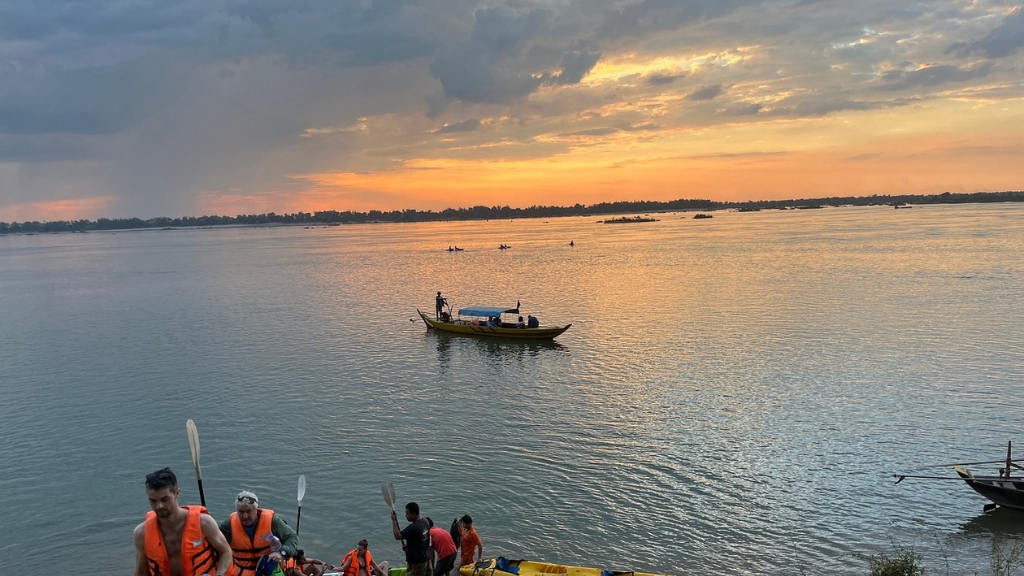 Top 5 activités à faire à Kratie pour profiter du Mékong - cambodge kratie aventure kayak 1024 Aventure en kayak sur le Mékong à Kratie