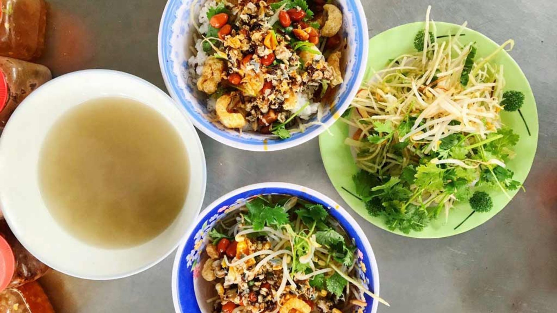 Cơm hến: Un plat typique au goût authentique de Huế