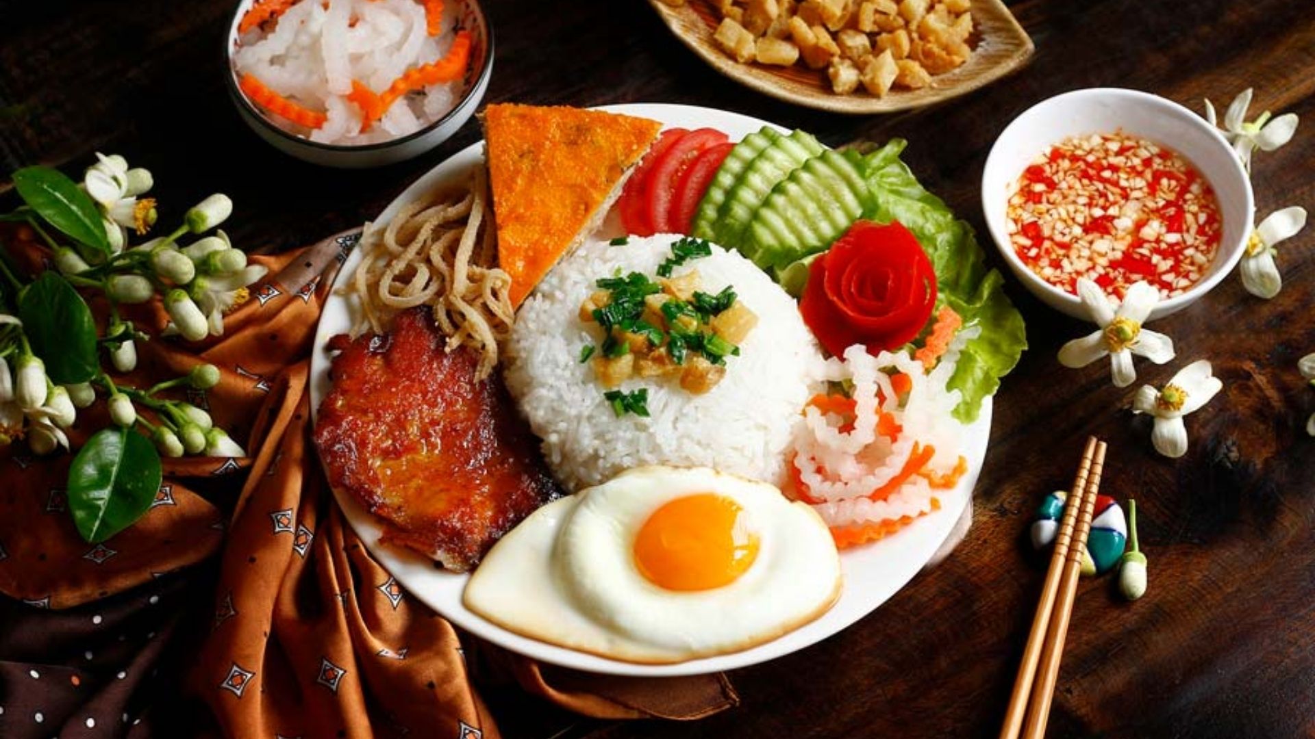 Cơm tấm: Le plat emblématique apprécié des Saïgonnais