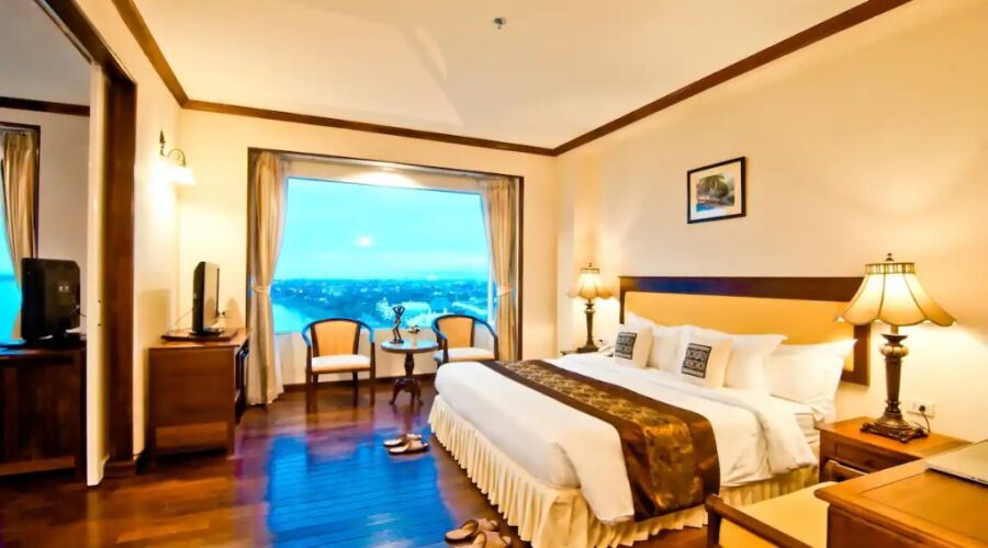 Champasak Grand Hotel