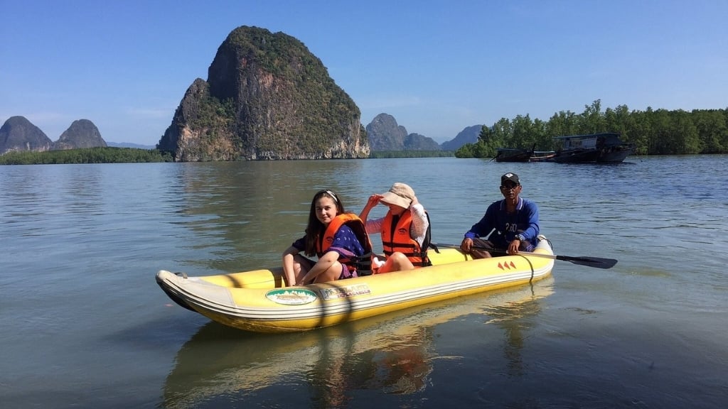 Faire du kayak à Phang Nga