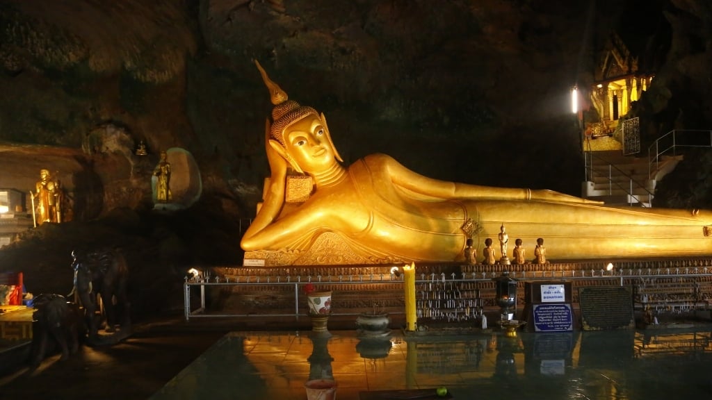 Temple Wat Suwan Kuha