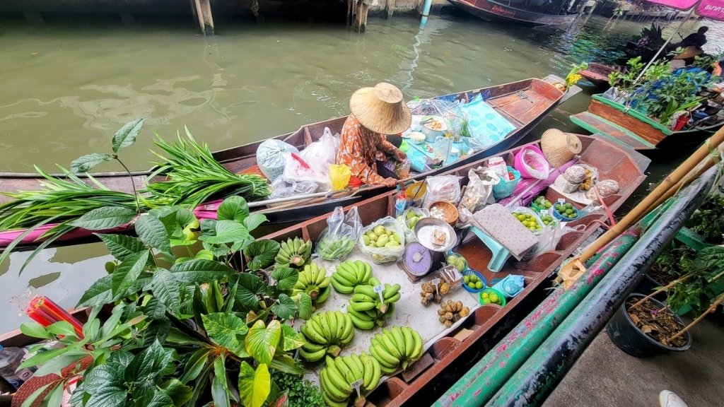 Marché flottant de Wat Saphan, marchés flottants à Bangkok