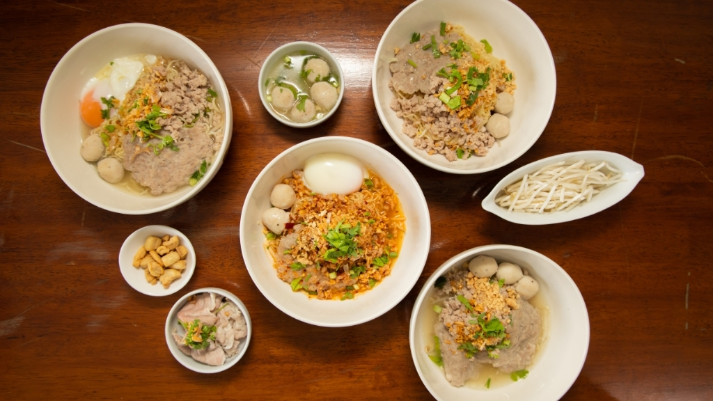 Kuay Teow Ruea (Boat Noodles)