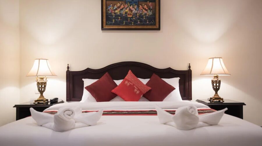 True Siam Rangnam Hotel