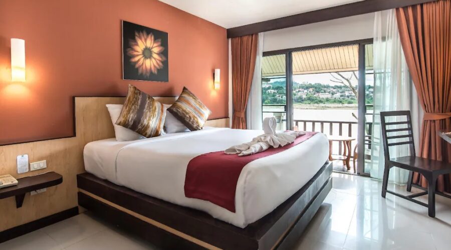 Chiang Khong Teak Garden Riverfront Hotel