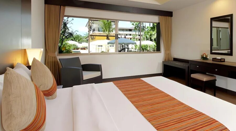 Kata Sea Breeze Resort