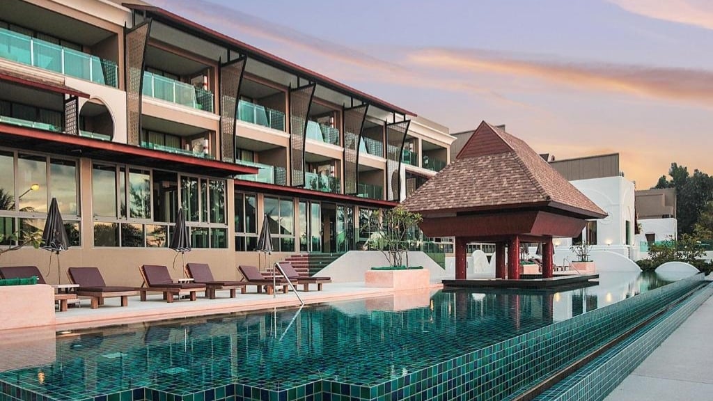 Mai Khao Palm Beach Resort