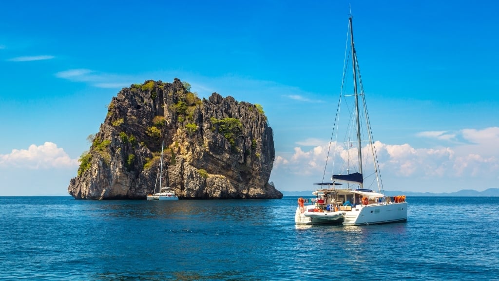 Excursion aux îles à bord d’un yacht de luxe