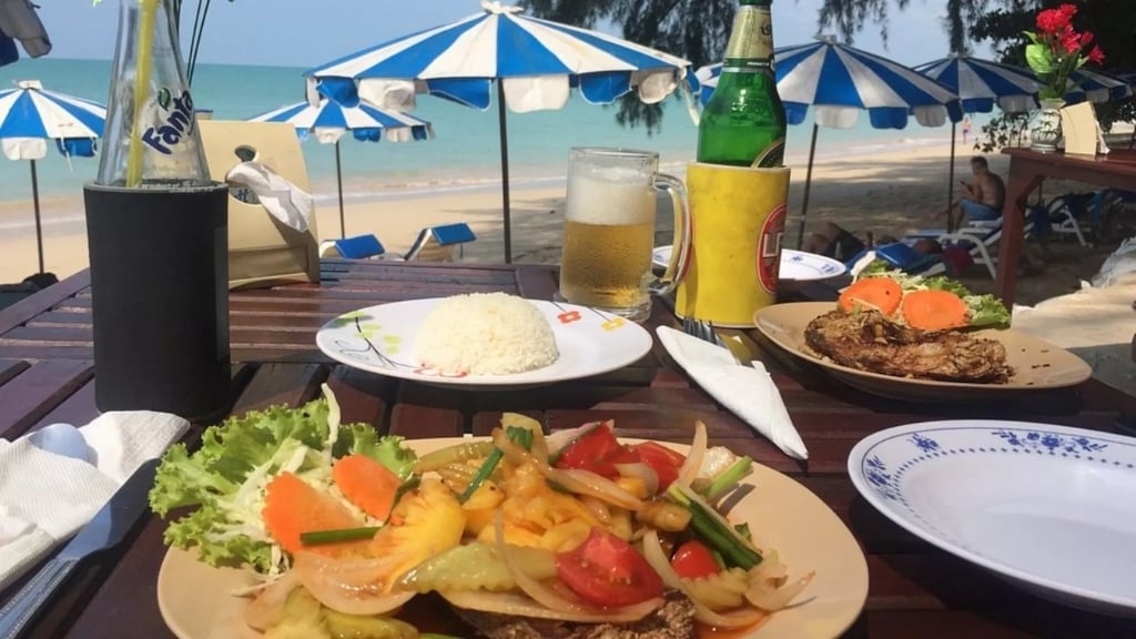 Smile Bar & Restaurant