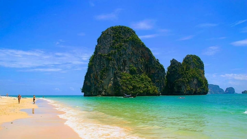 Plage de Phra Nang - Lieu incontournable quand on veut faire à Krabi.