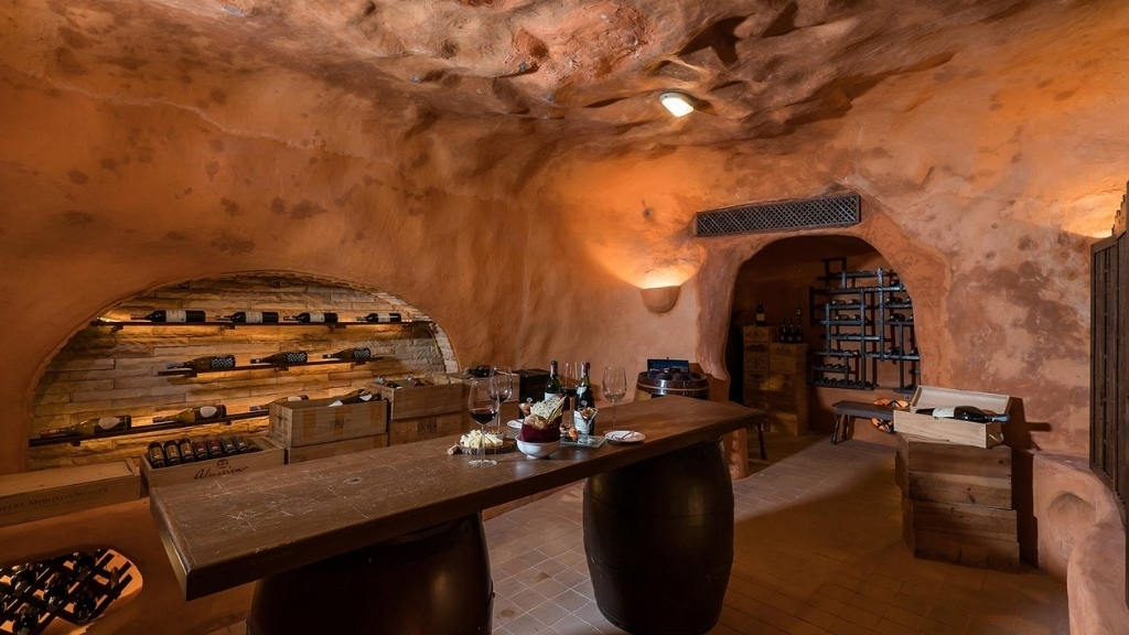 Restaurant Royal Grill Room & Wine Cellar