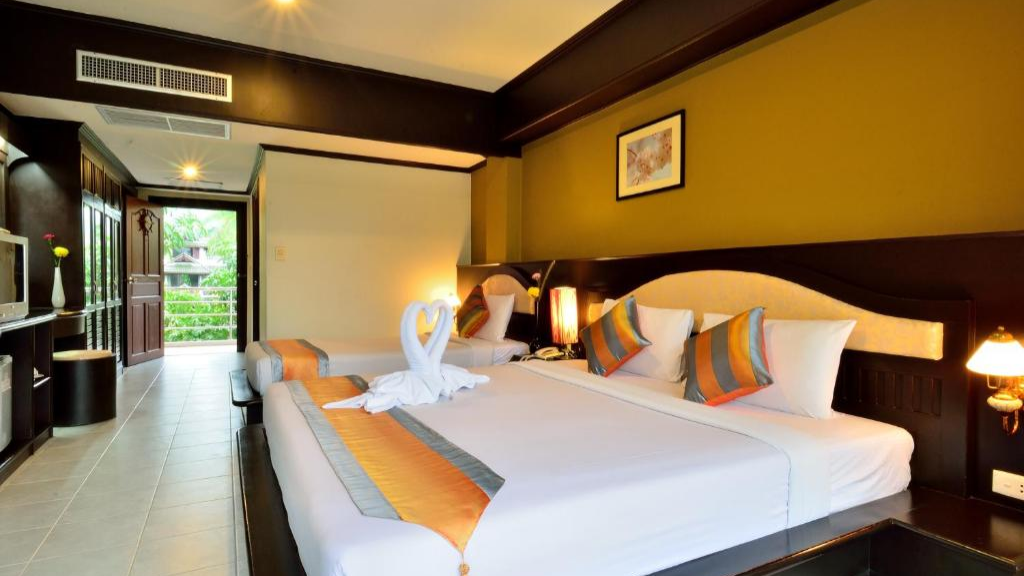 Samui First House Hotel