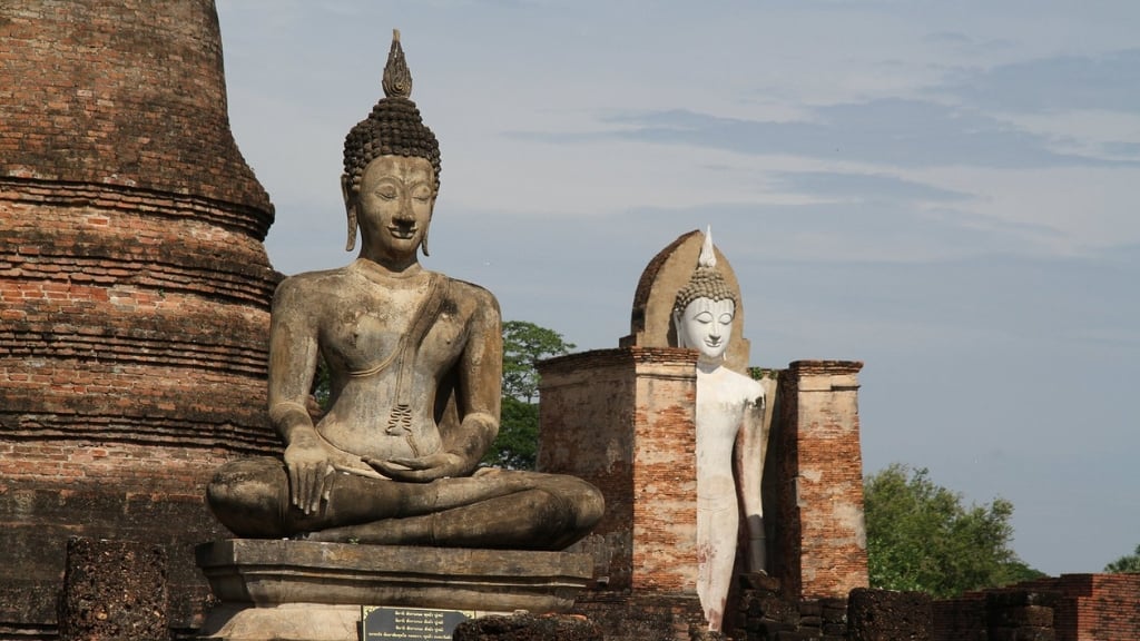 Carte touristique de la Thaïlande pour un voyage bien organisé - thailande sukhothai wat mahathat 1024 Wat Mahathat, un site incontournable pour savoir quoi faire à Sukhothai