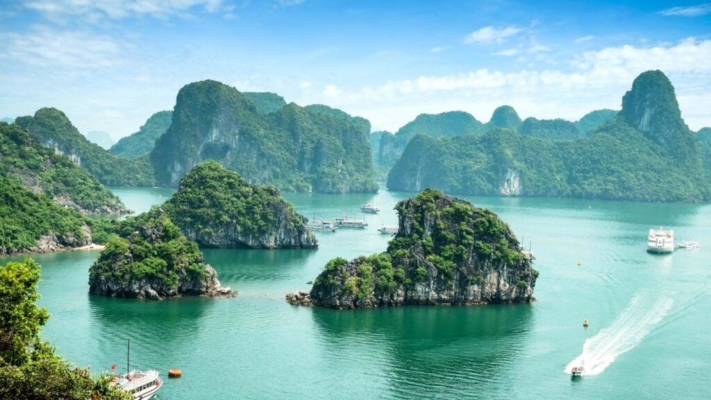 Visiter la baie d'Halong et ses alentours