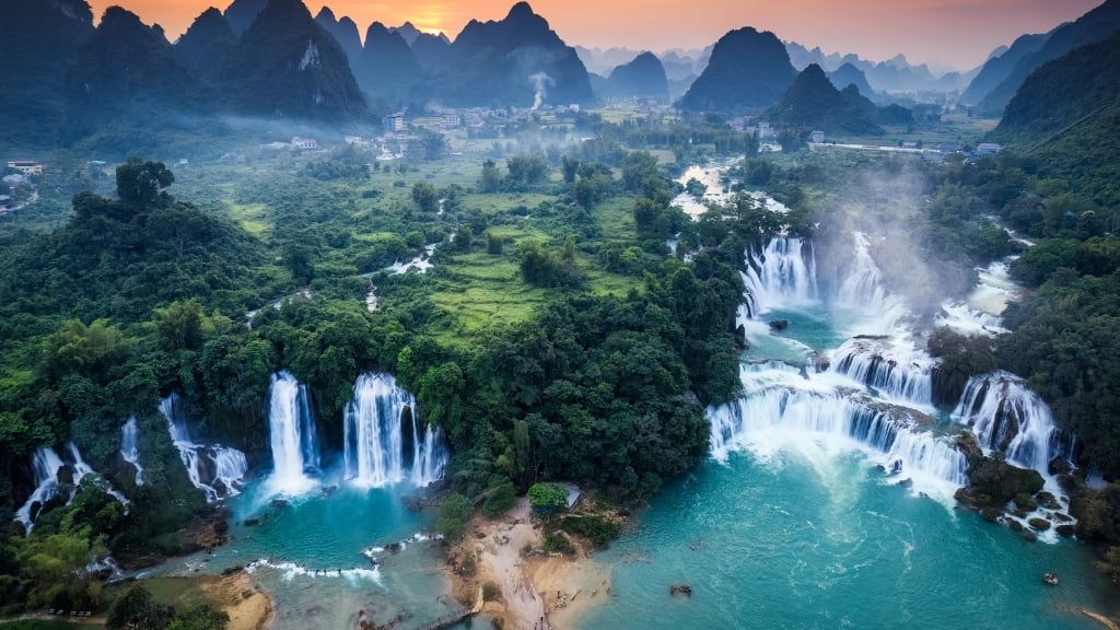 Circuit Vietnam du Nord : itinéraire idéal à découvrir - vietnam cao bang cascade ban gioc 1024 La cascade Ban Gioc dans le Nord du Vietnam