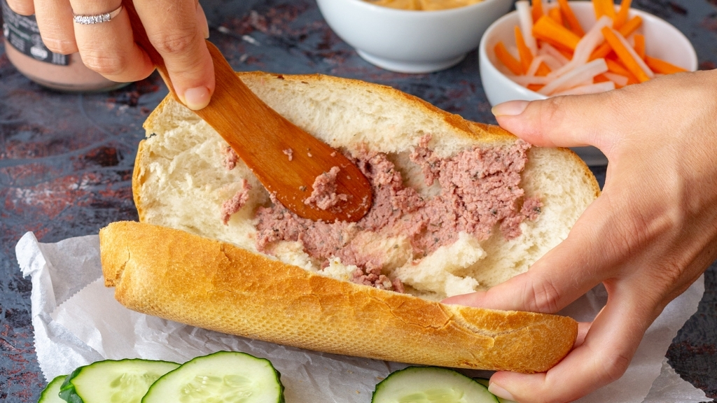 Banh mi pate