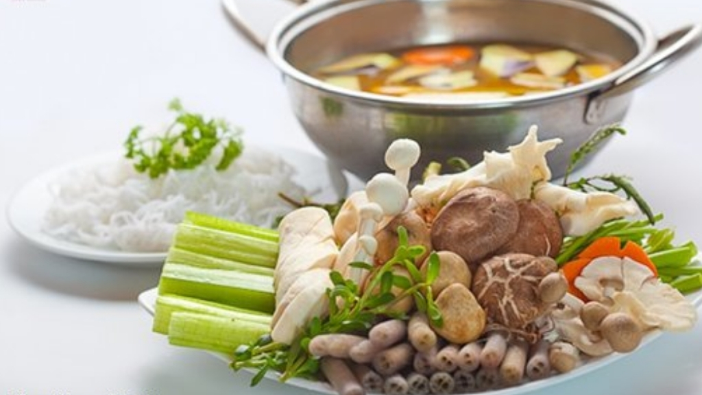 Que voir et faire à Can Tho ? Conseils pour un séjour réussi - vietnam cuisine can tho lau mam 1024 Lau mam Can Tho