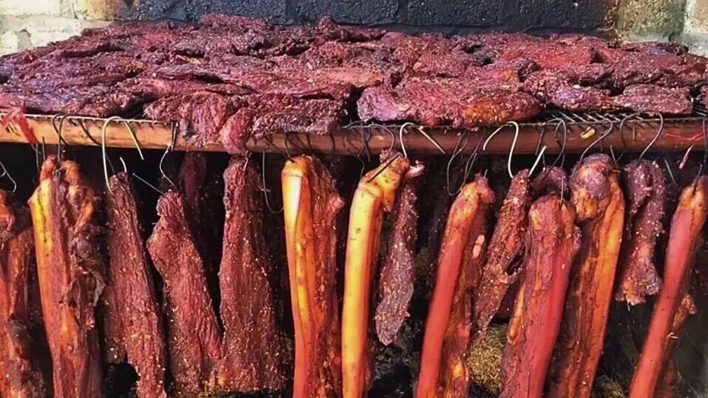 Thit trau gac bep (buffle séché à la fumée)
