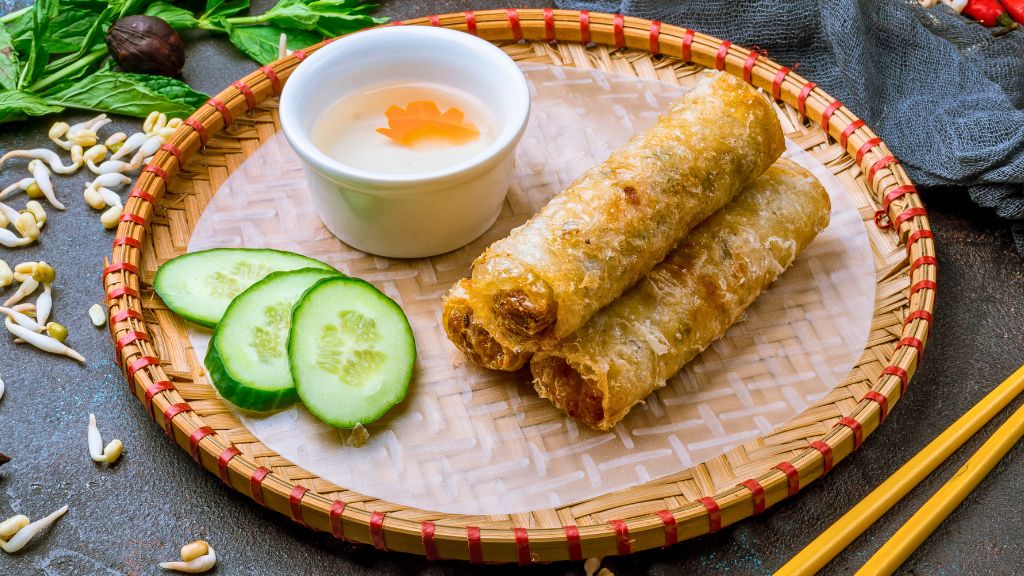 Circuit Vietnam du Nord : itinéraire idéal à découvrir - vietnam cuisine hanoi les rouleaux frits 1024 Les rouleaux frits