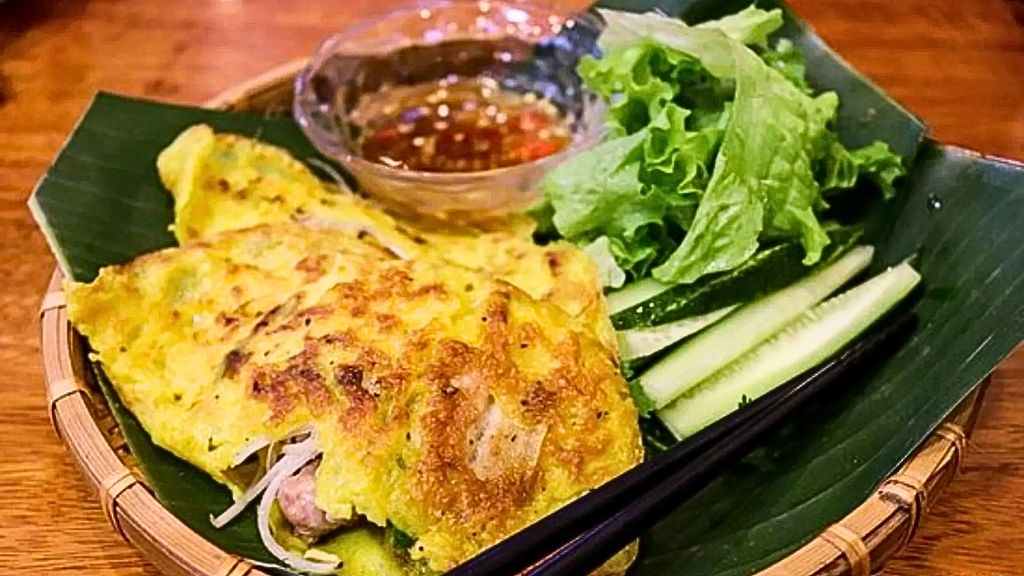 Cours de cuisine au Vietnam : découvrir le pays par ses saveurs - vietnam cuisine hoian banh xeo 1024 Banh xeo, Hoi An