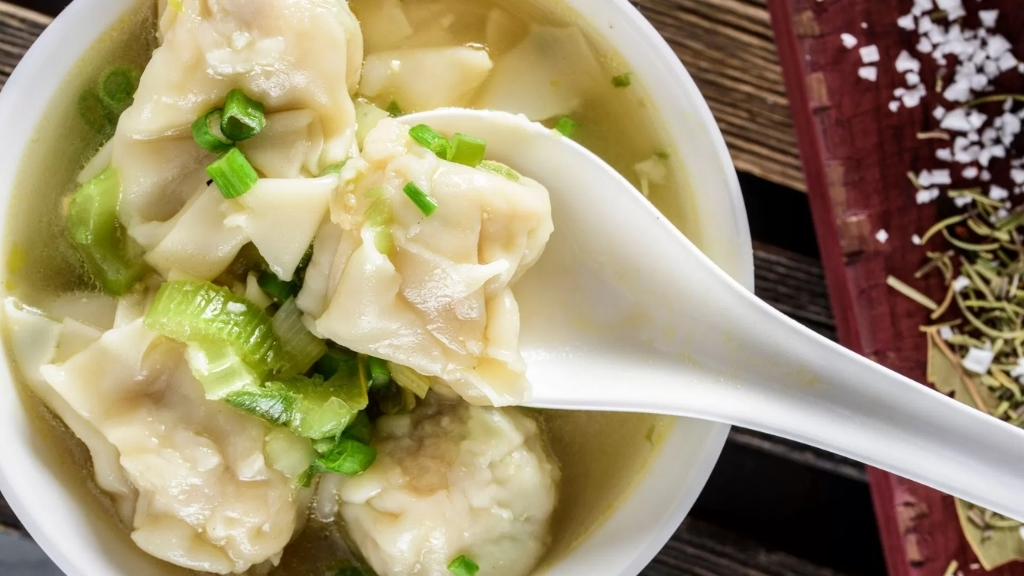 Guide des plats à Hoi An : Top 7 spécialités à déguster - vietnam cuisine hoian raviolis facon wonton 1024 Raviolis façon Wonton