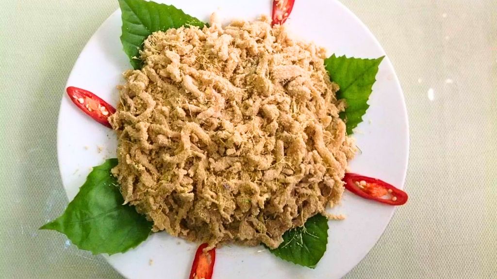 Que manger à Ninh Binh ? Spécialités locales à ne pas manquer - vietnam cuisine ninh binh salade de poisson cru fermente 1024 Goi ca nhech